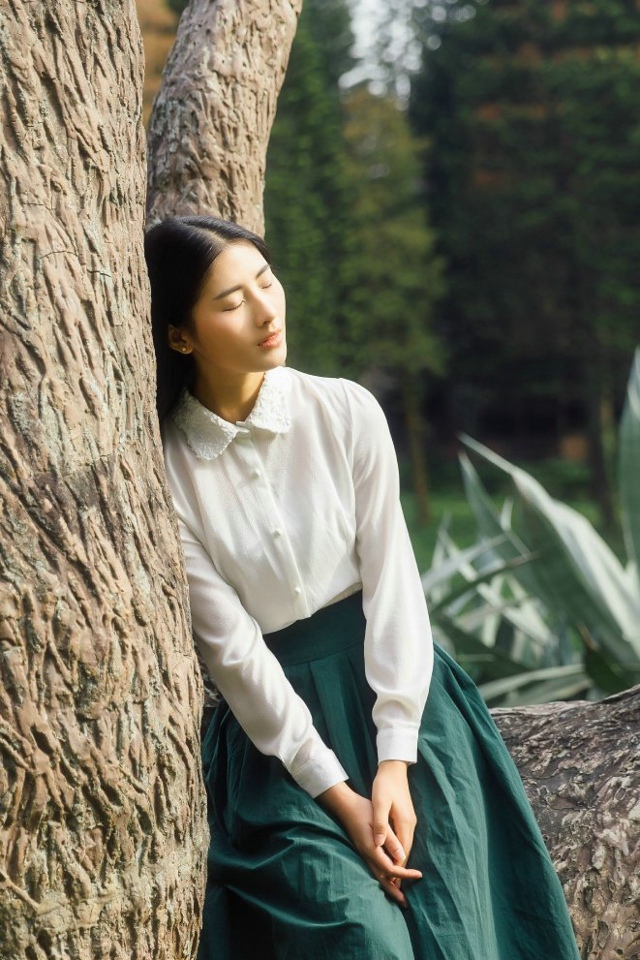 性感美女大胸长腿诱惑写真图片