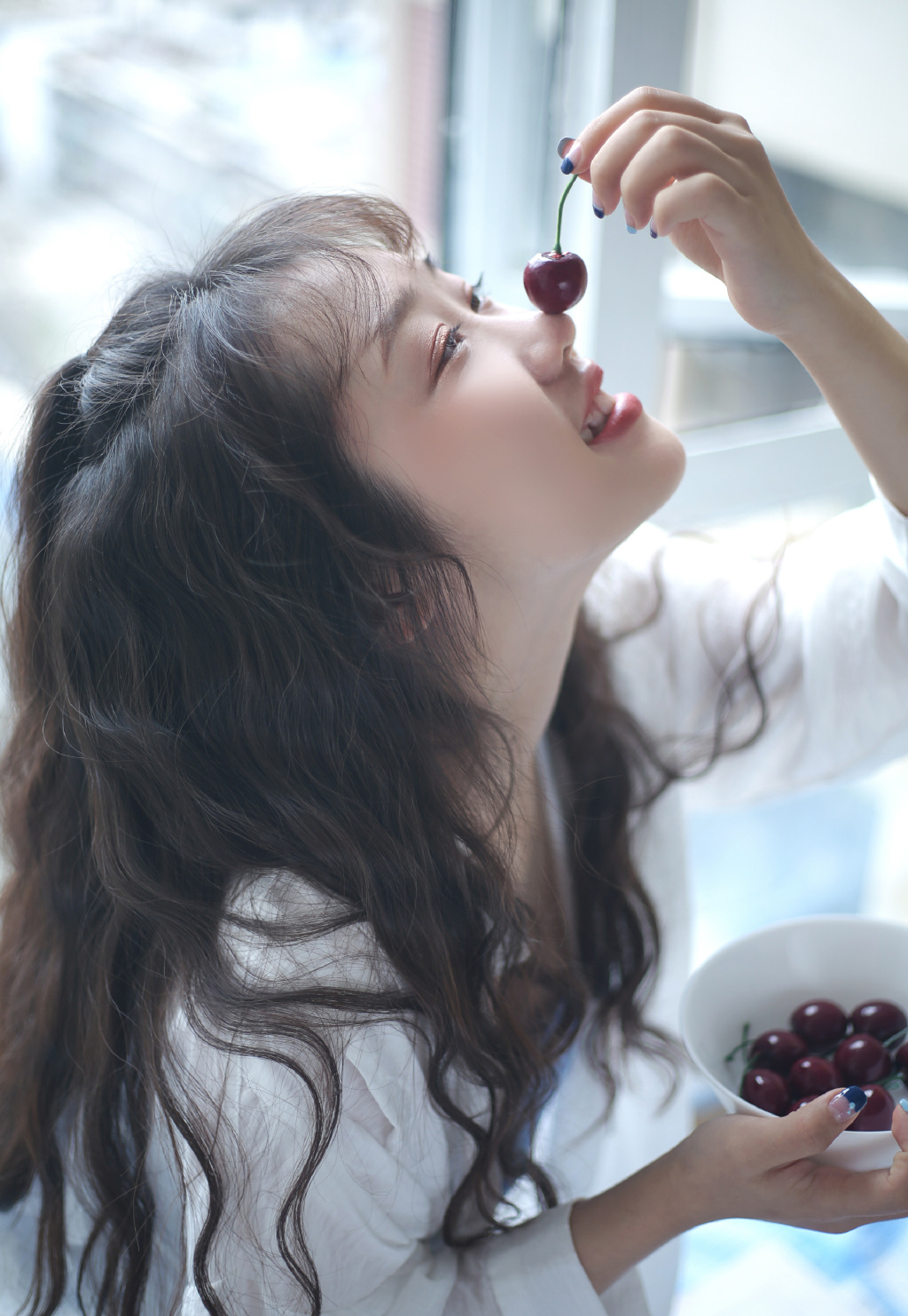 丝袜美女诱人白丝美腿性感写真